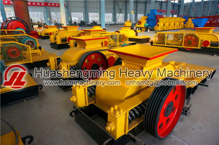 滾筒對輥破碎機圖片