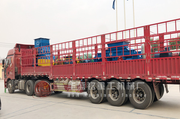 大型液壓對(duì)輥破碎機(jī)如何防銹